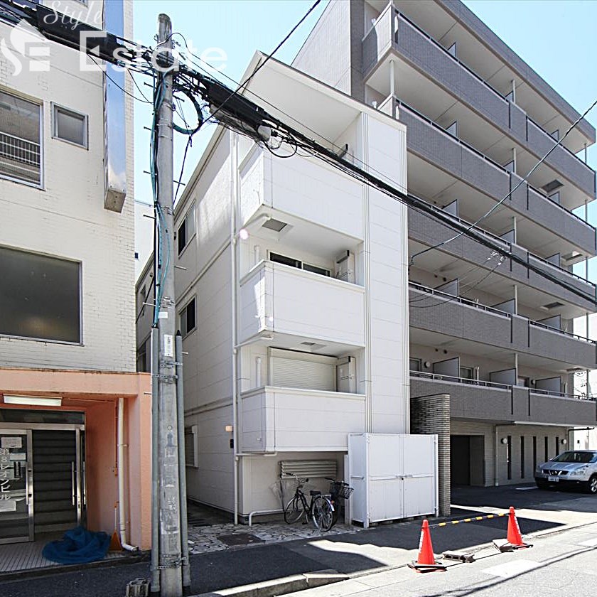 ホワイトハウス新栄