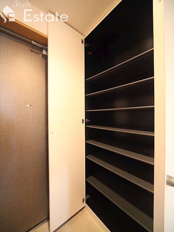 シューズボックス