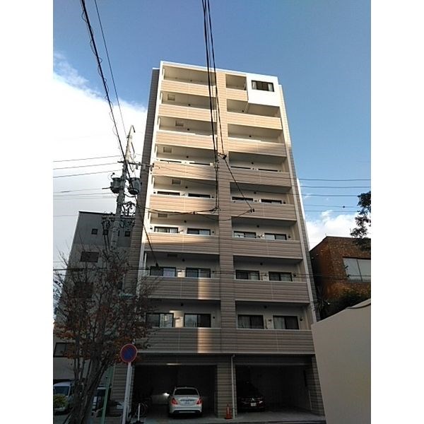 Izumi Tres