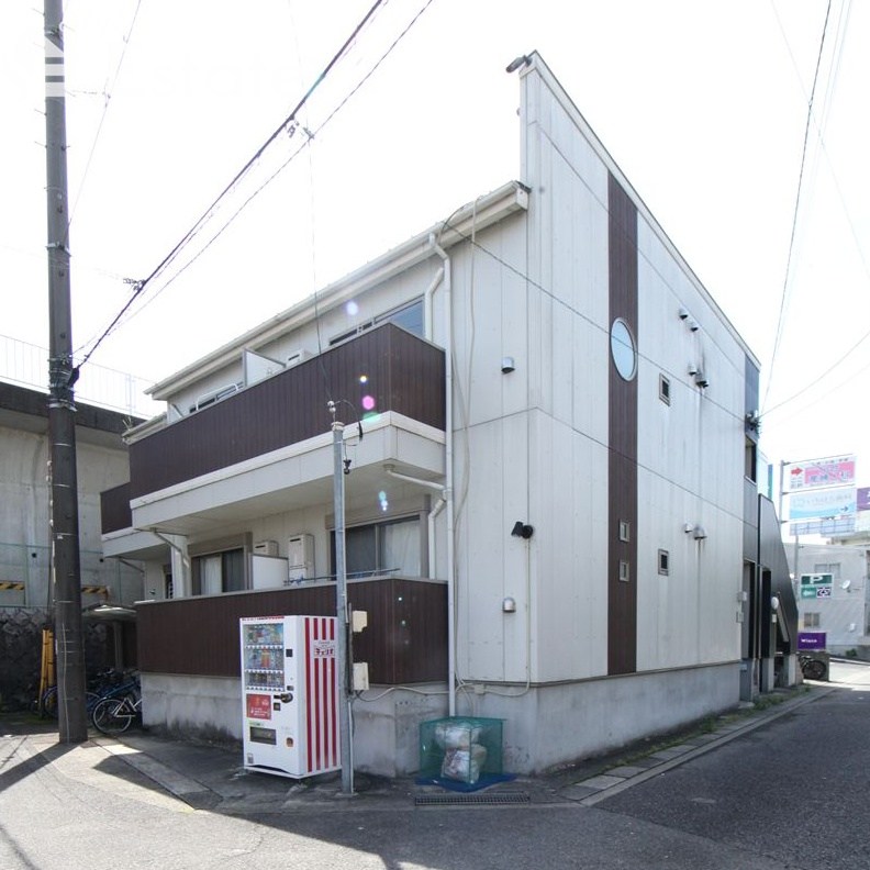 クレフラスト坂井戸