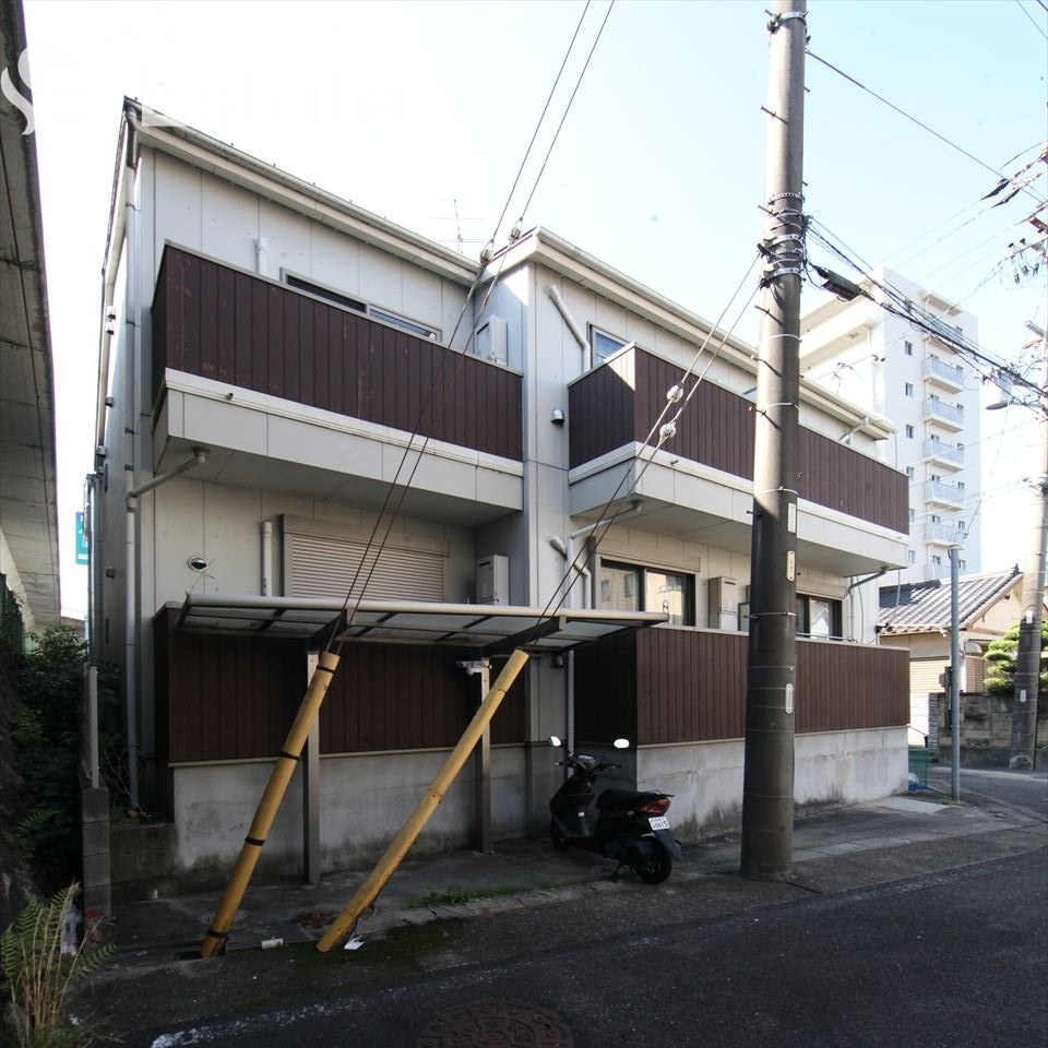 クレフラスト坂井戸