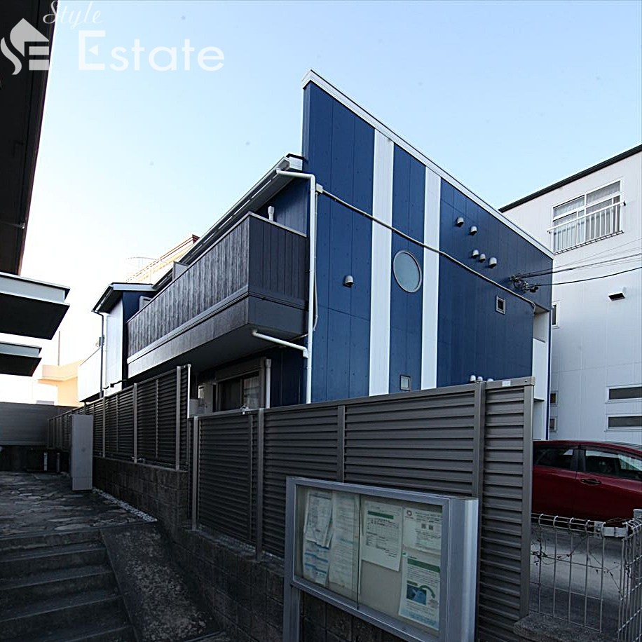 クレフラスト守山西