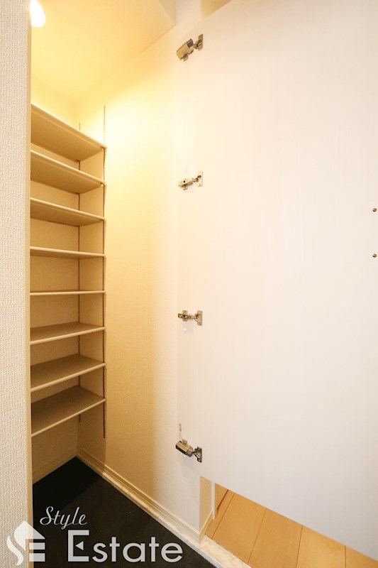 シューズボックス