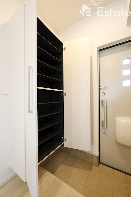 シューズボックス