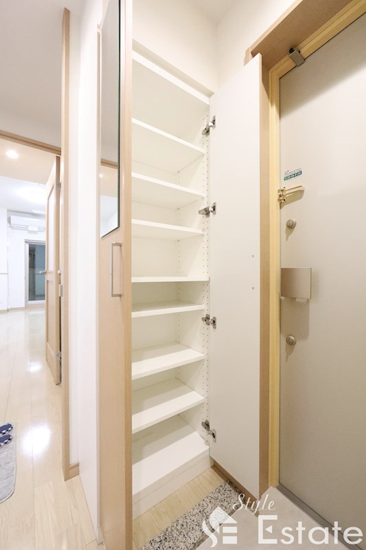 シューズボックス