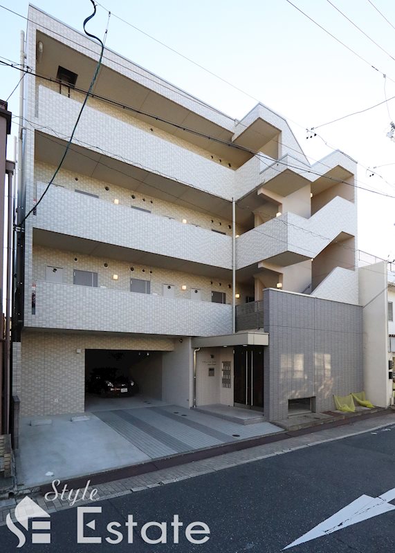 アヴェニール　ヤサカ