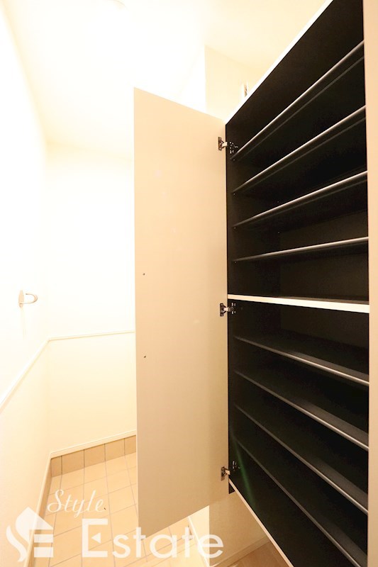 シューズボックス