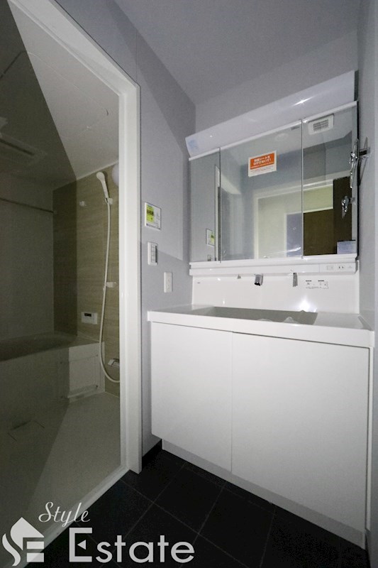 独立洗面台脱衣所 建設中