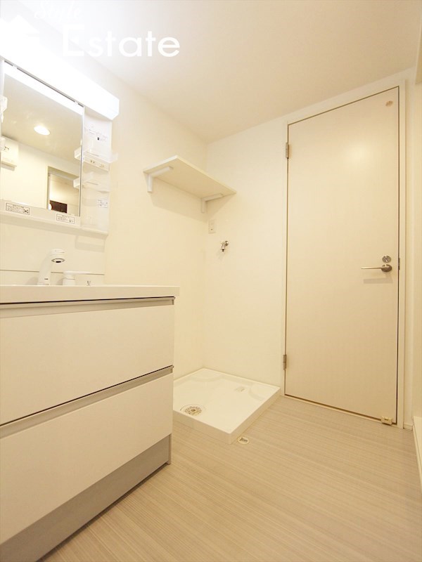 独立洗面台シャンプードレッサー