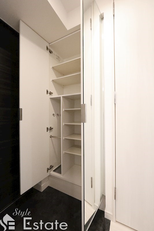 シューズボックス