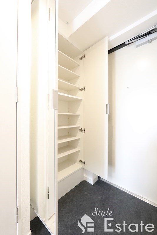 シューズボックス