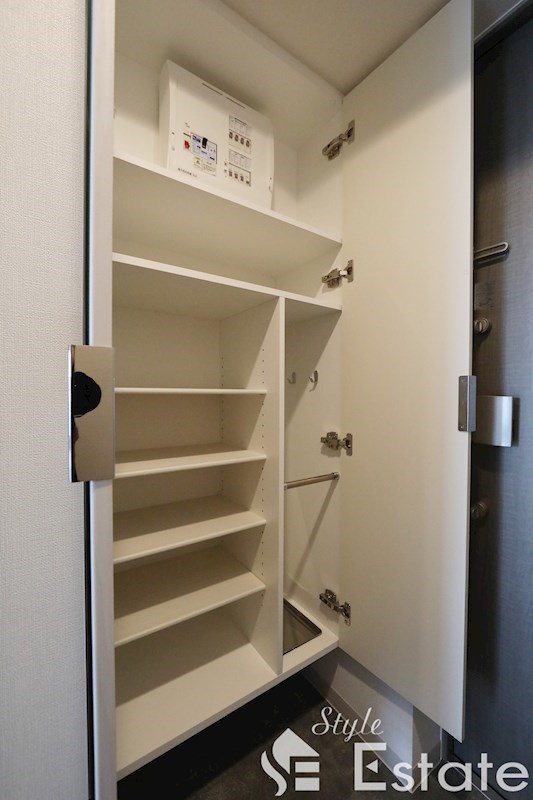 シューズボックス