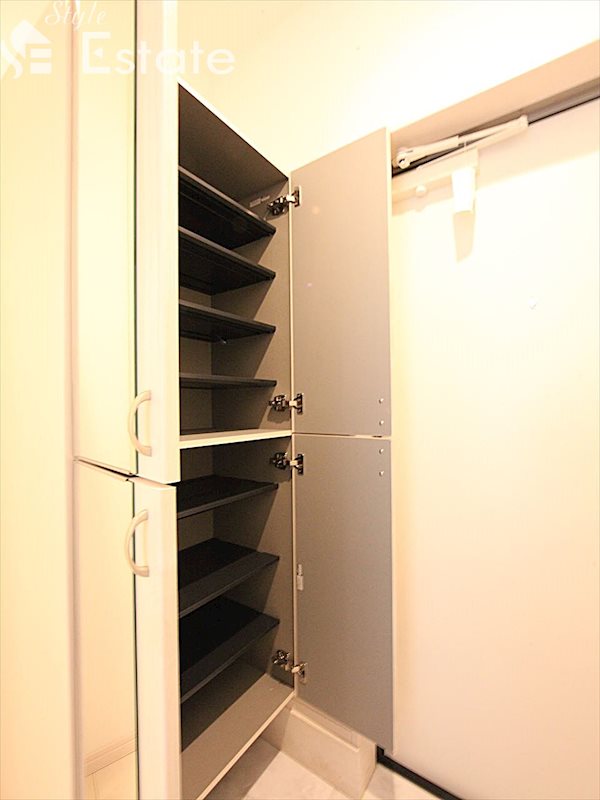 シューズボックス