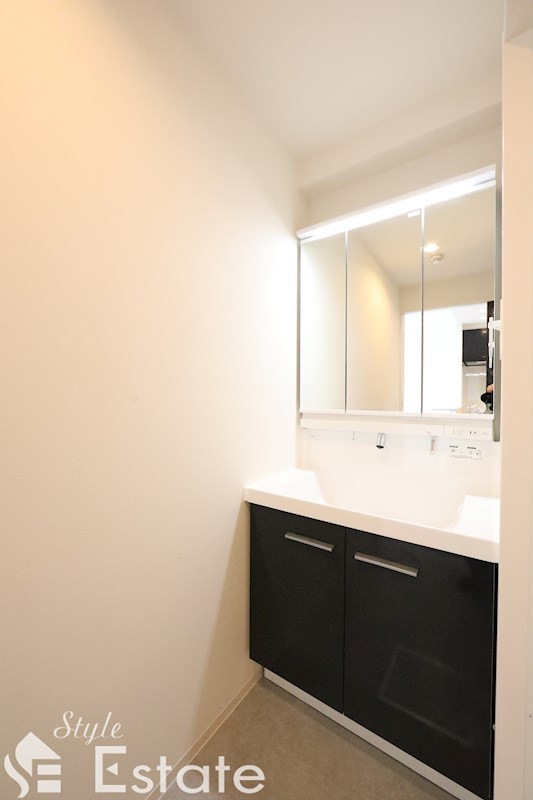 独立洗面所 脱衣所