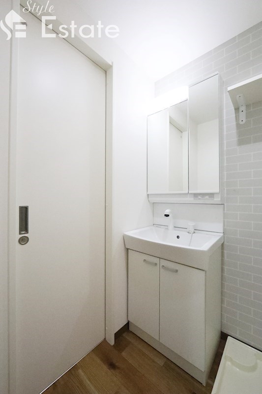 独立洗面台 脱衣所