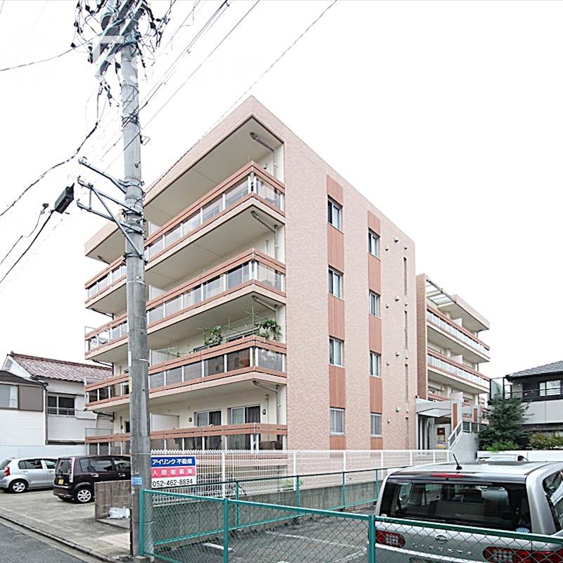 メゾンアイ本陣