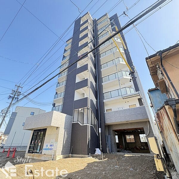 THE RESIDENCE SAKURAYAMA WEST