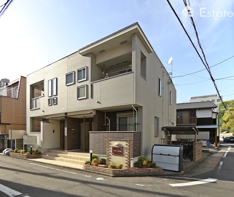 ラフィーネ・K