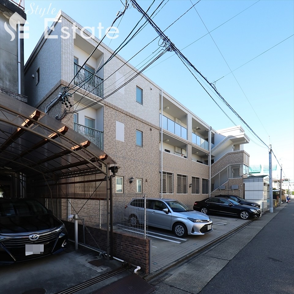 ピオーネ覚王山