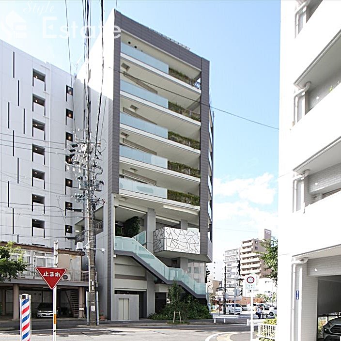 キャストビル泉