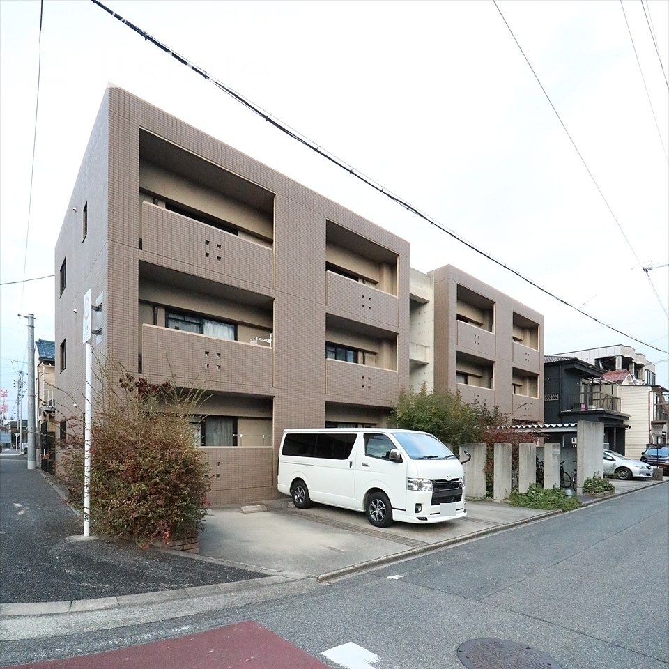 スクエアコート