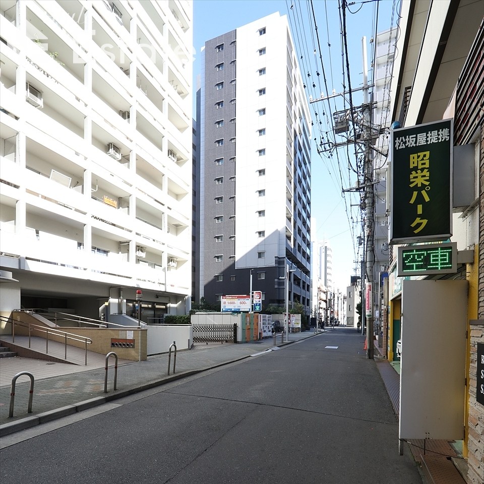 プレサンスロジェ栄ザ・レジデンス