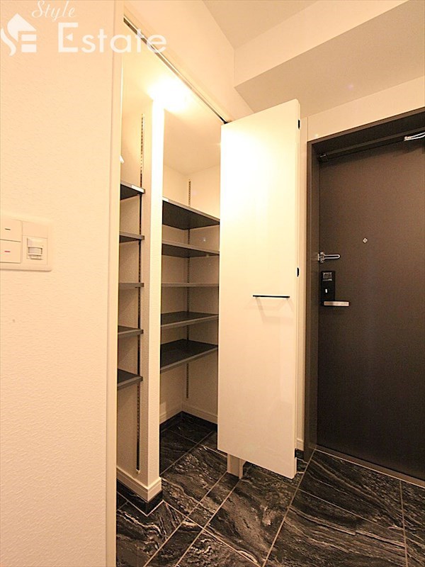 シューズボックス